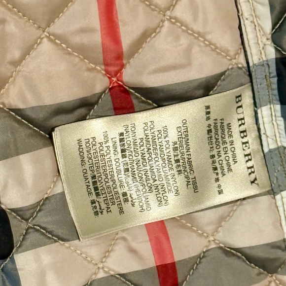 💯 Authentic Burberry Brit 4-Button Quilted Jacket - Picture 6 of 9
